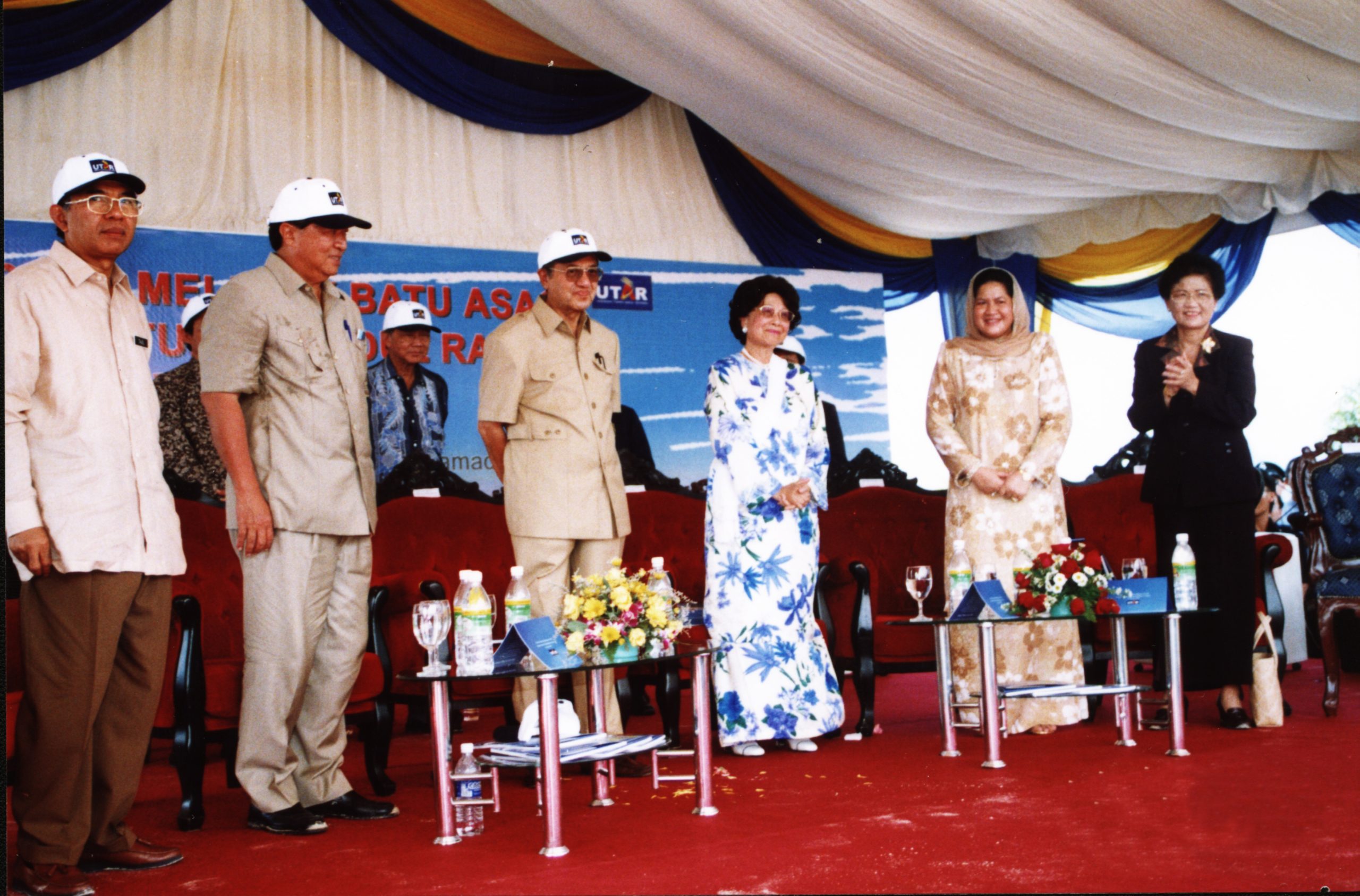 4/8见报∕上篇∕拉曼大学系列专访 / 历史新篇 创校伊始