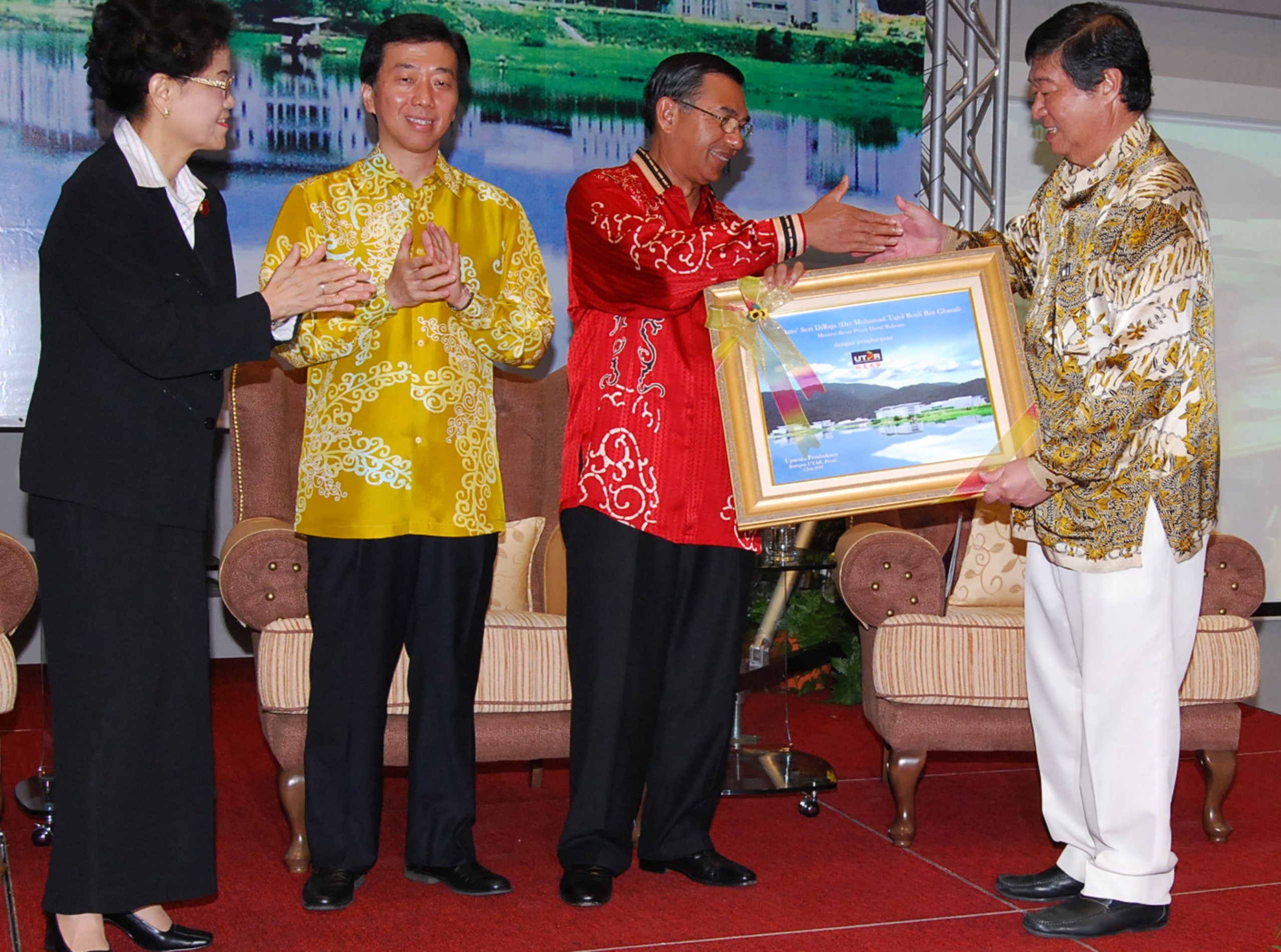 4/8见报∕上篇∕拉曼大学系列专访 / 历史新篇 创校伊始