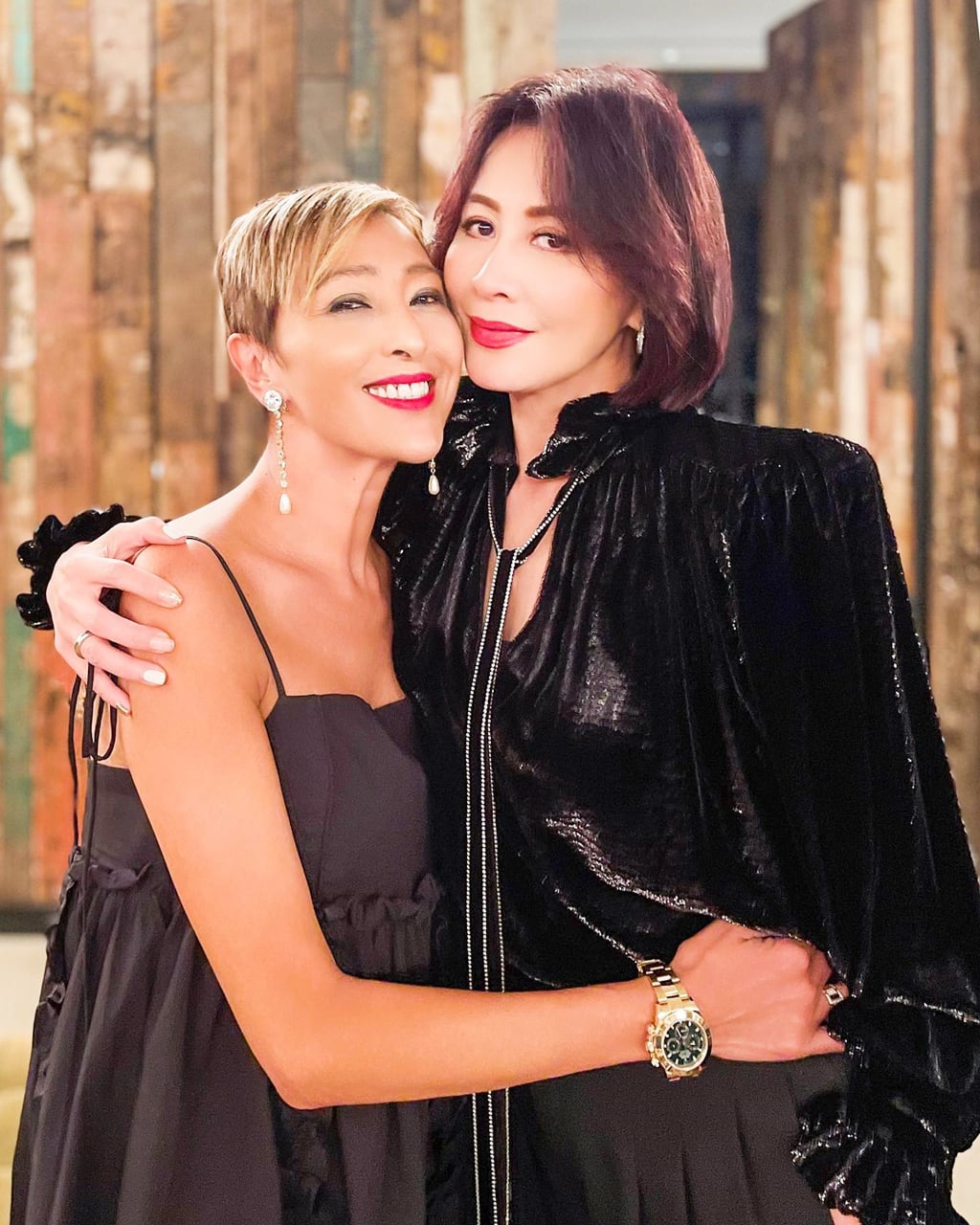 54岁邱淑贞素颜照流出 身材发福星味不再