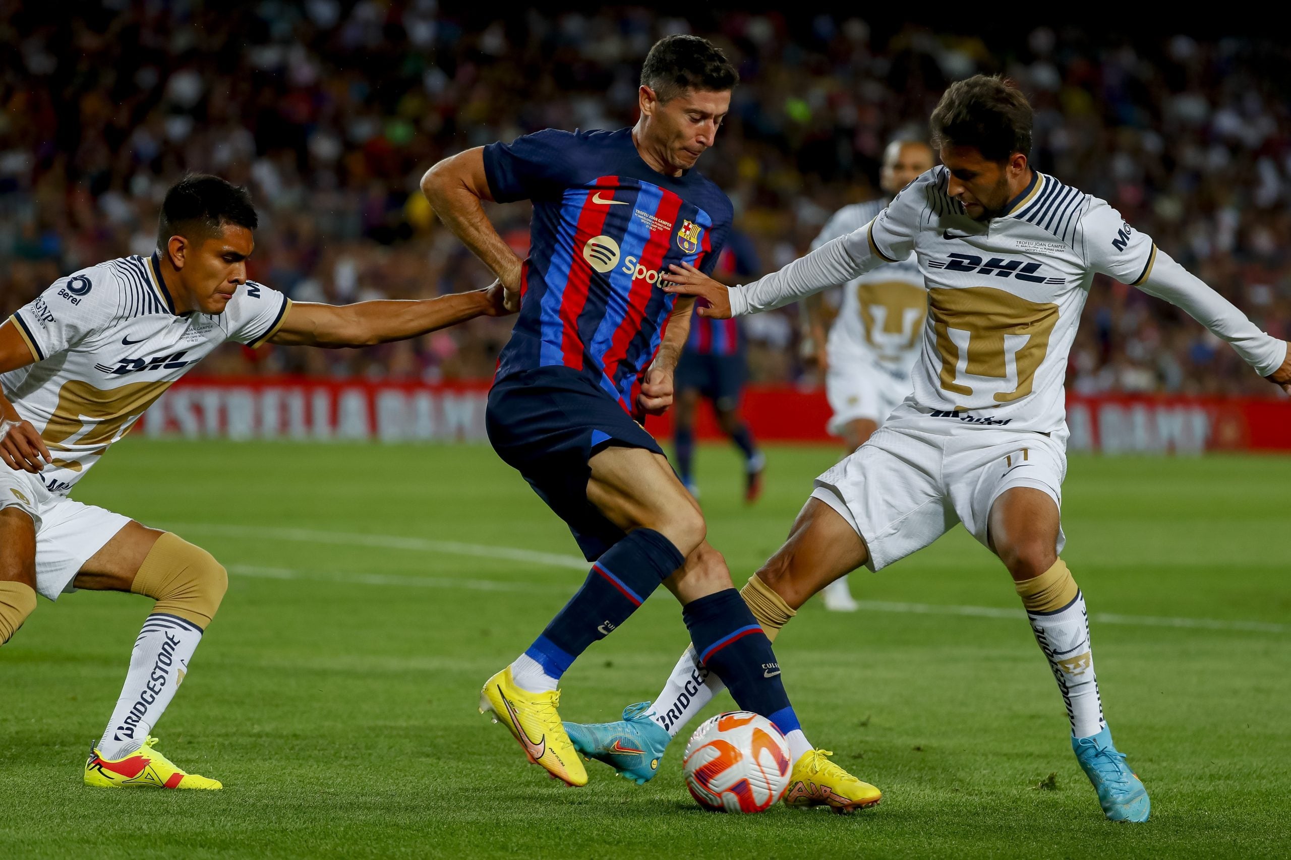 6弹狂轰墨西哥美洲狮 (巴塞)实现甘伯杯10连冠