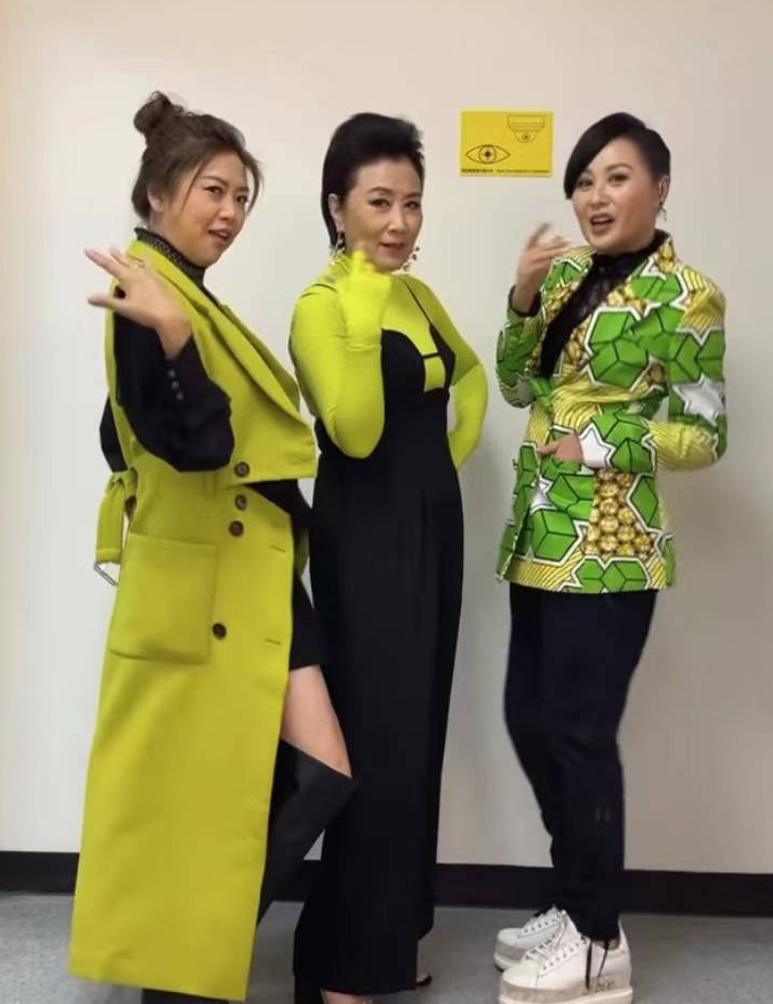 与汪明荃时隔20年再合作 56岁梅小惠状态惊呆网民