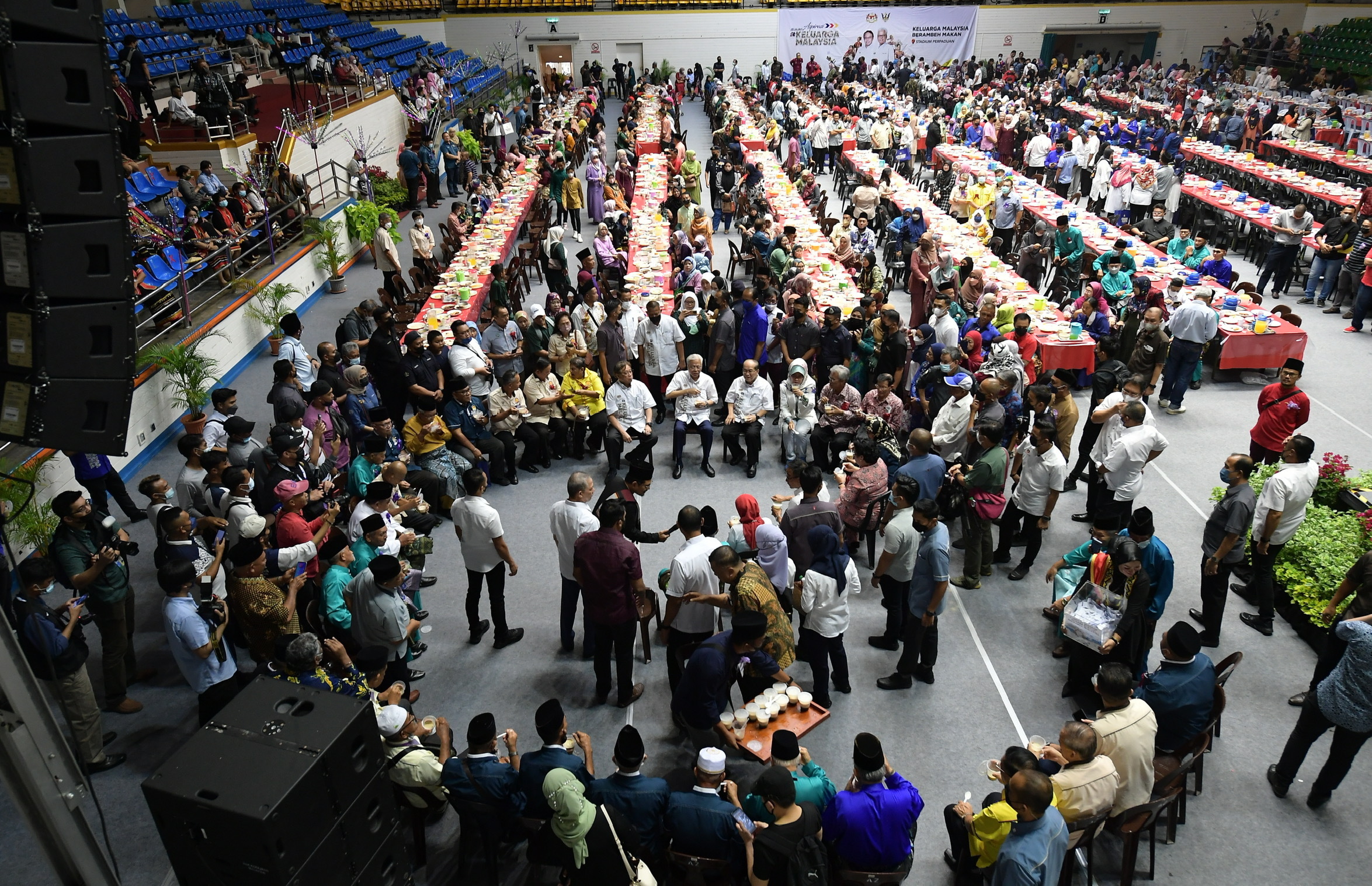 与首相人民宴会场面
