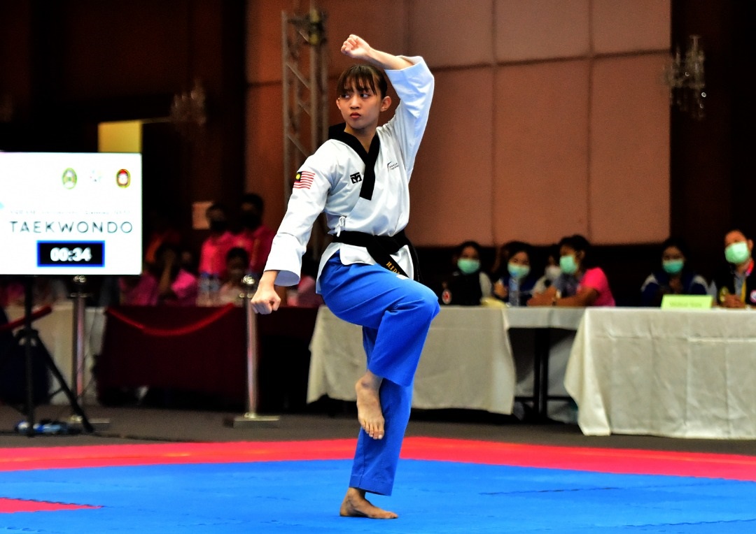 东南亚大学运动会| 努鲁跆拳道品势封后 大马35金达标