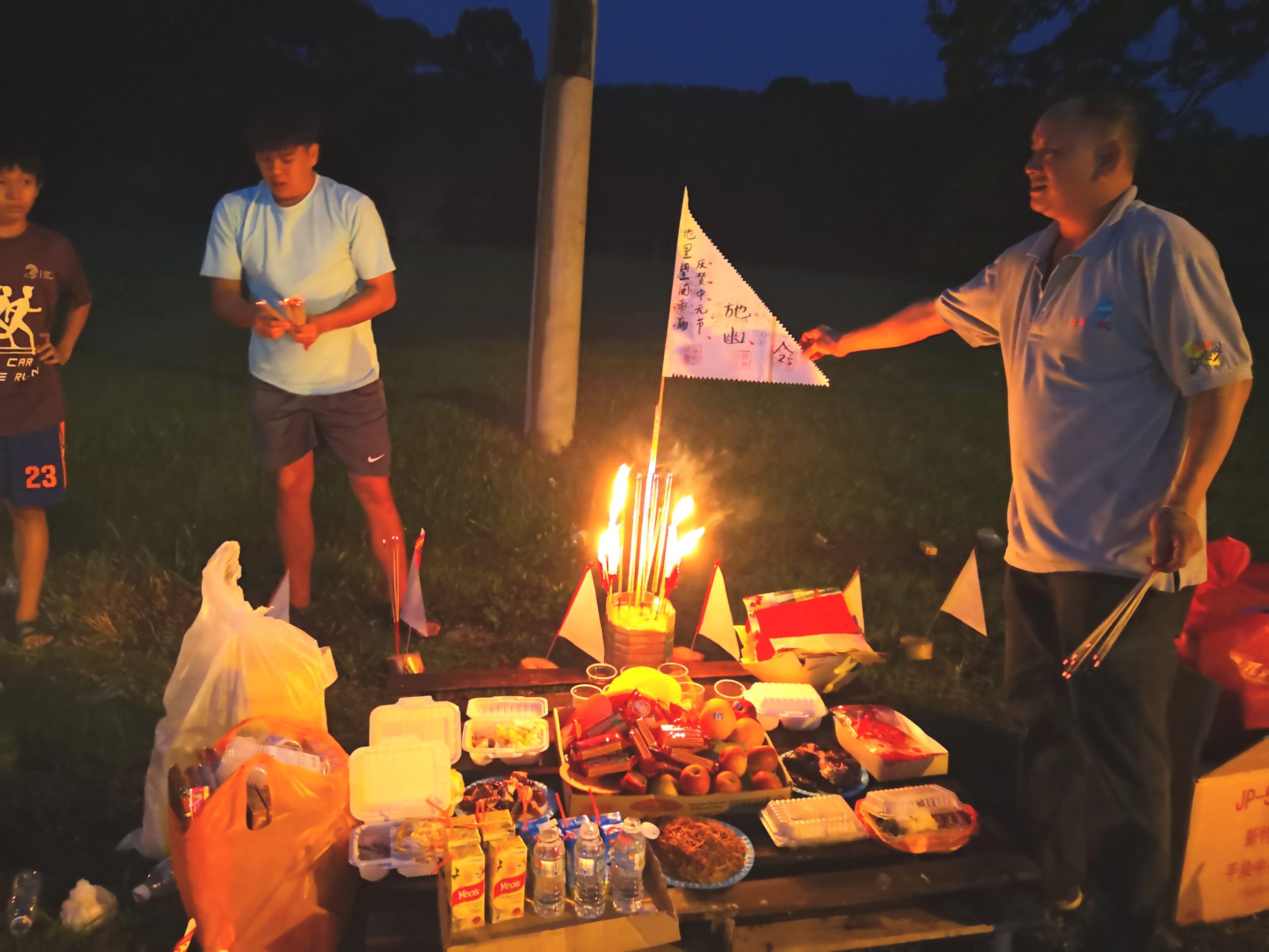 东：关帝庙的中元节