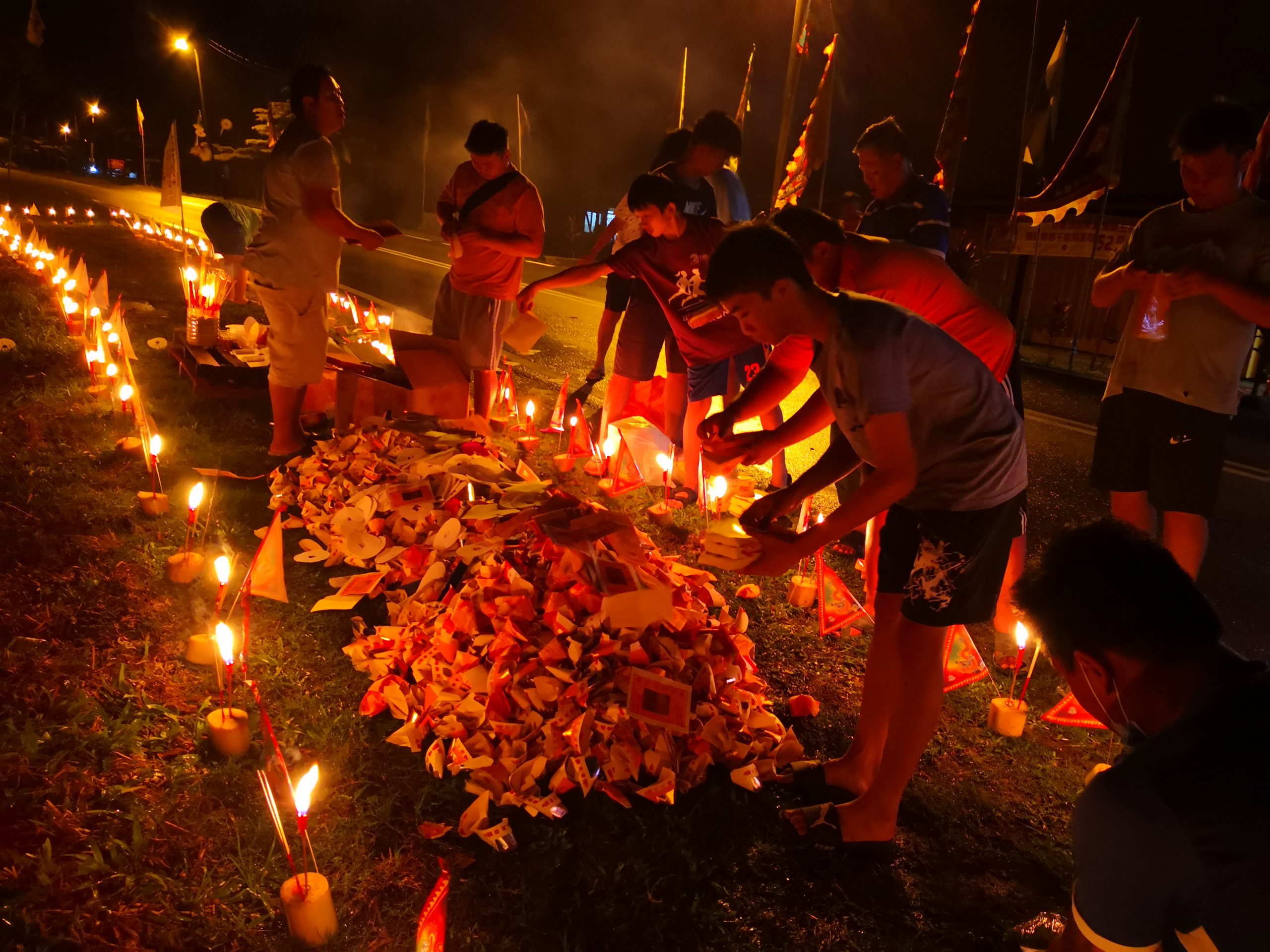 东：关帝庙的中元节