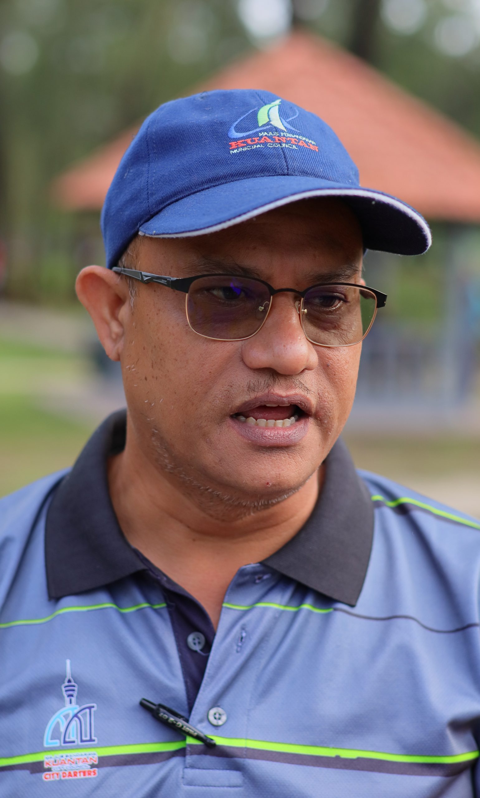 东:市政厅在哥罗乐公园种树200棵。