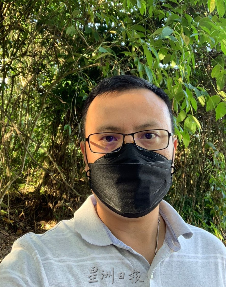 东:政府宣布8日起5公斤罐装食油顶价为34.70令吉,超市估计将蒙受数万令吉亏损