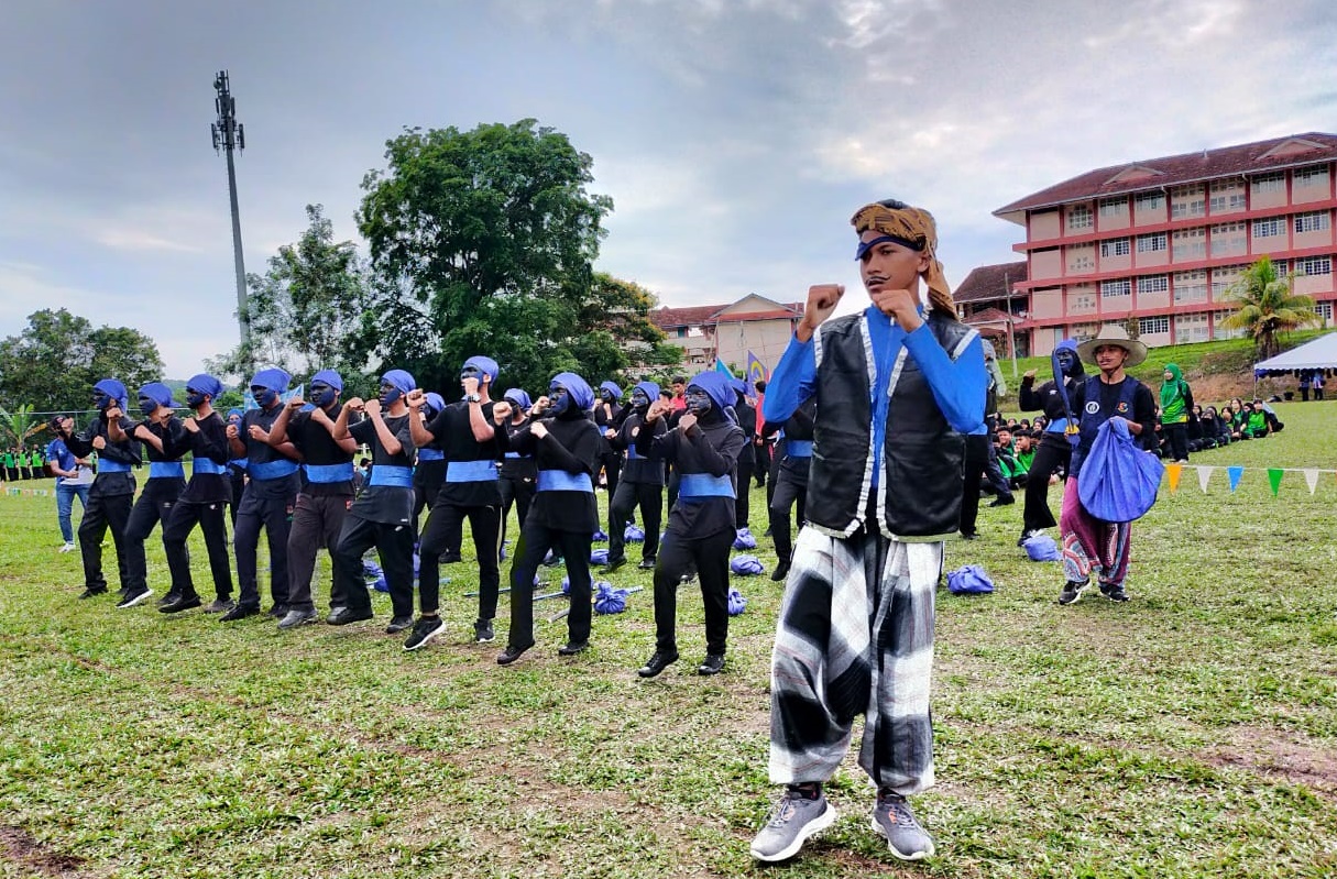 东:苏莱曼中学运动会