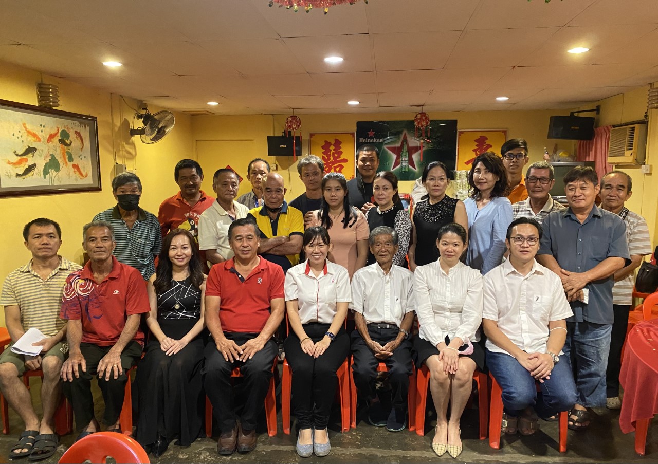 东:行动党而连突区三个支部改选