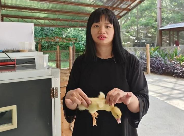 亚视一姐阿仪被拖薪 怼记者“这么八挂?”