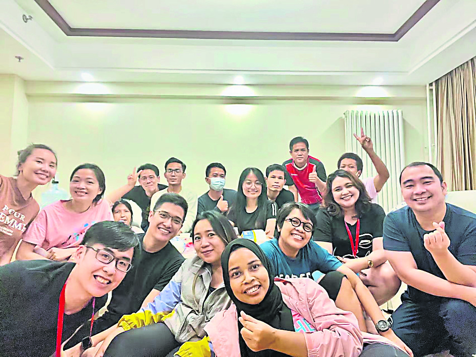 京非昔比)新闻从业员背后不为人知的辛酸