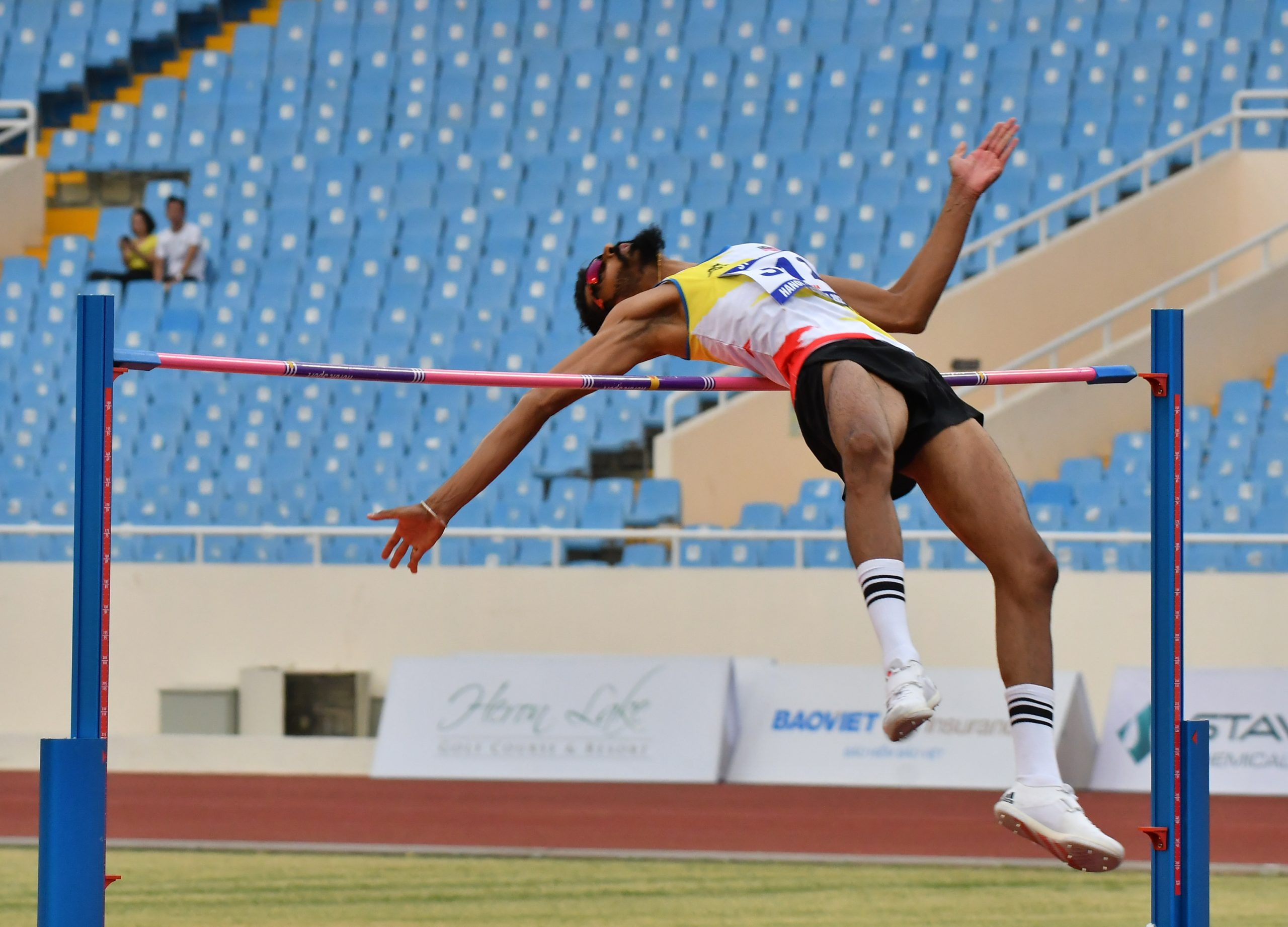 伯明翰共运会| 男跳高仅13选手参赛  瑙拉兹自动晋决赛