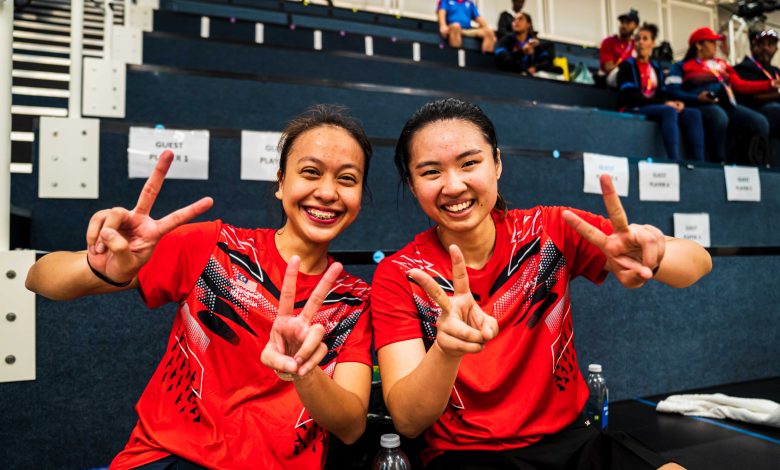 伯明翰共运会壁球赛| 勇挫女双世界冠军 苡温与艾娜携师姐闯4强