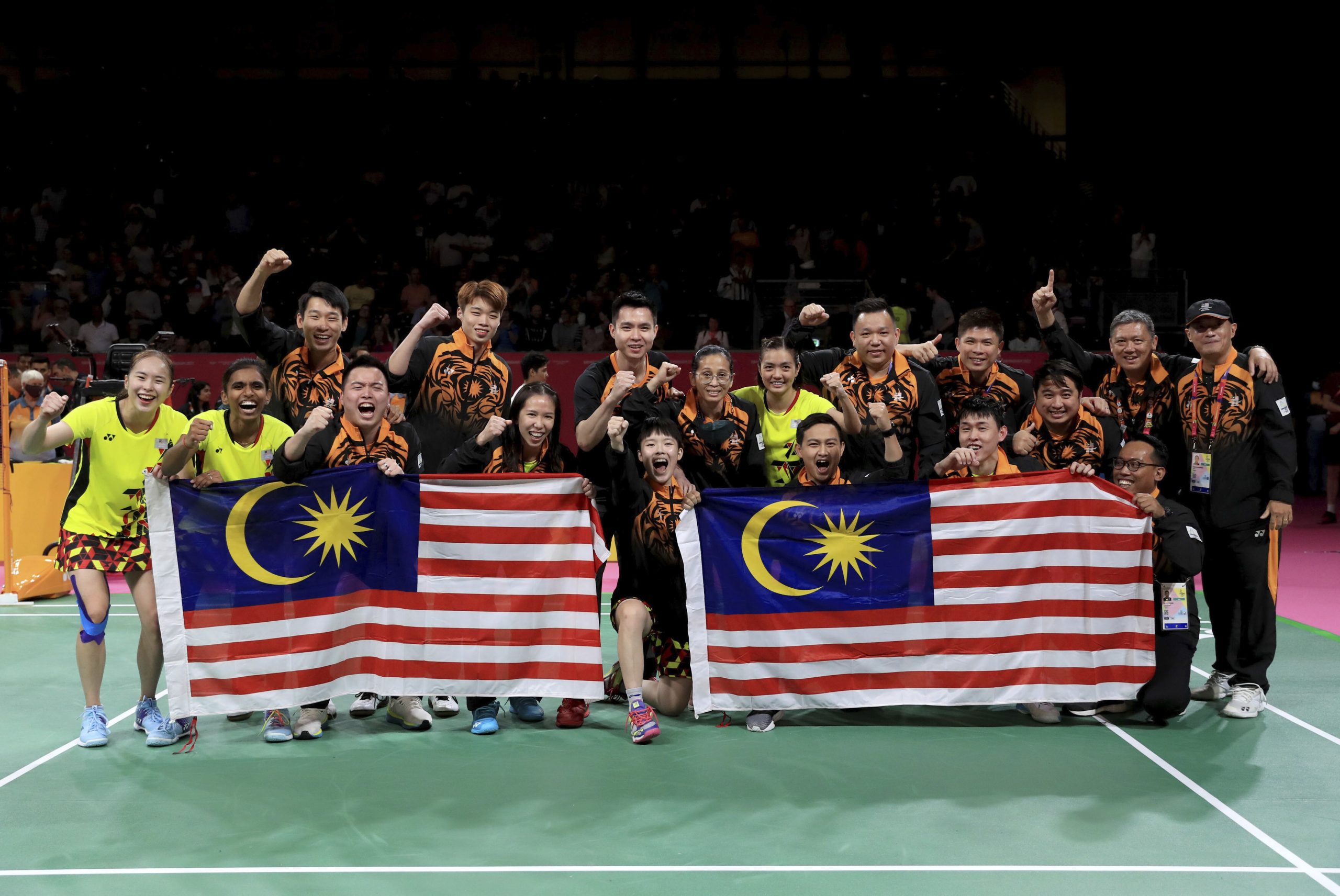 伯明翰共运会羽球混合团体赛| 不受看好下重夺江山  黄智勇：我们做到了！