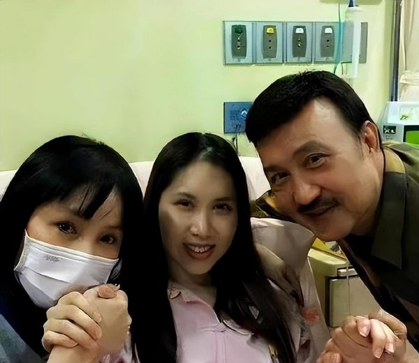 余苑绮明告别式 洪荣宏献声宋达民任祷告牧师