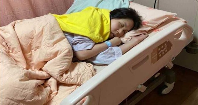 余苑绮病况不乐观 余天哭奔医院