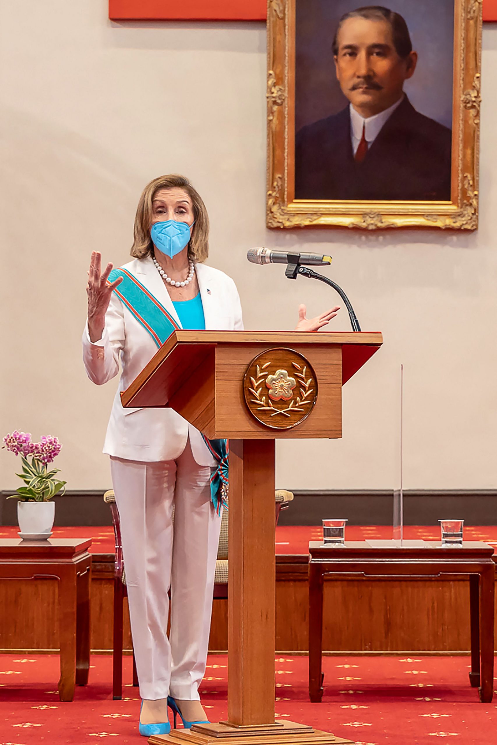 佩洛西47岁从政 华府最有权势女性 有就人权民主挑衅中国的长史