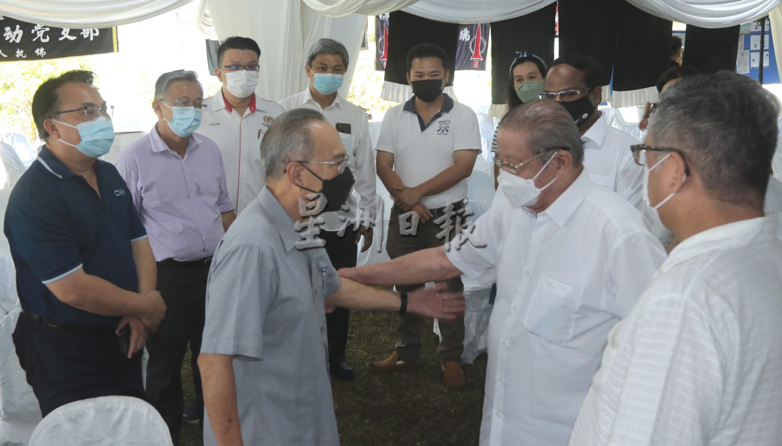 供星洲网/老战友安华缅怀曾敏兴,曾老为他取消90大寿感抱歉