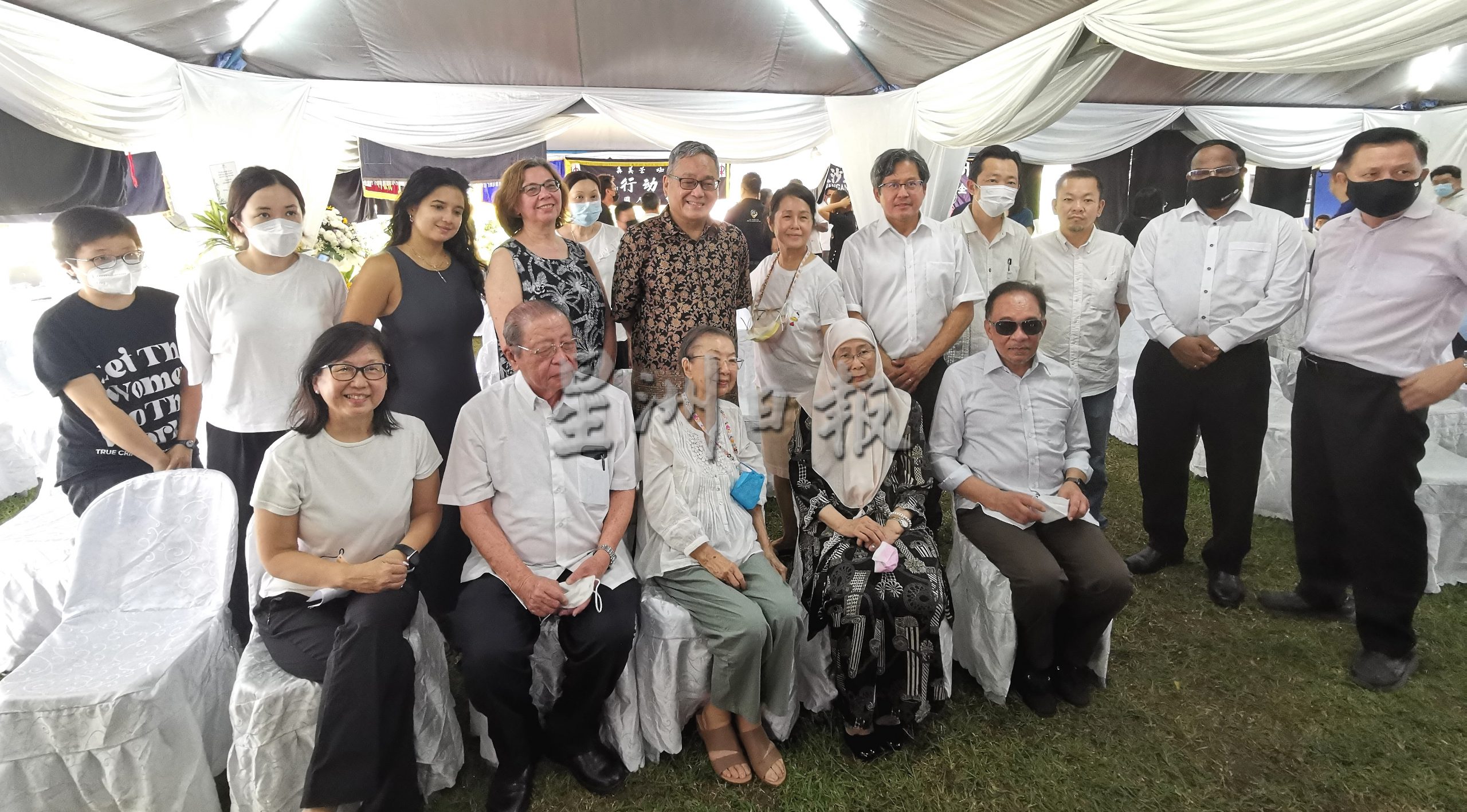 供星洲网/老战友安华缅怀曾敏兴,曾老为他取消90大寿感抱歉