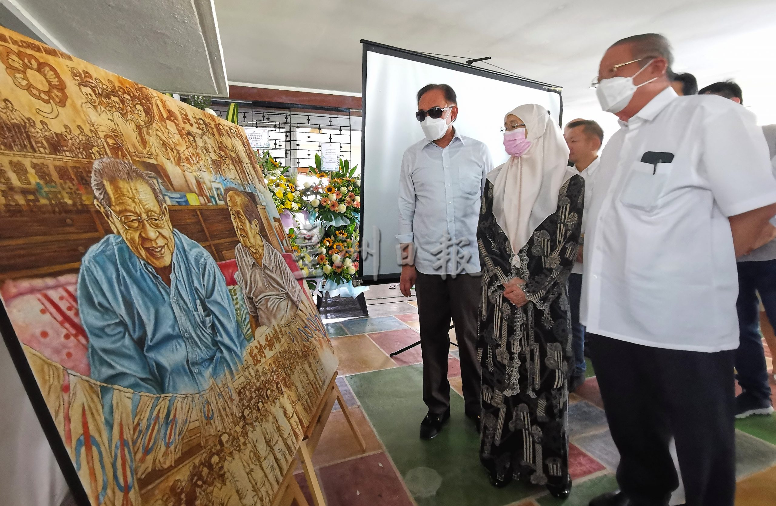 供星洲网/老战友安华缅怀曾敏兴,曾老为他取消90大寿感抱歉