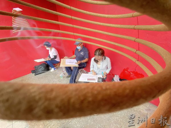 供FB/用画,定格修复前的庇劳三圣宫华人花园