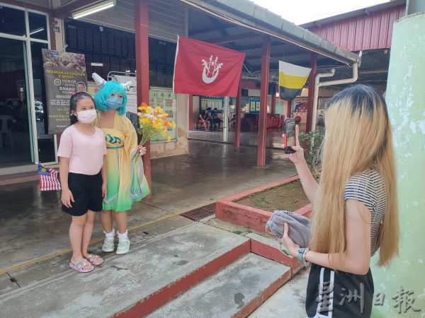 供FB/锺绘名:电竞成新趋势,不再见不得光