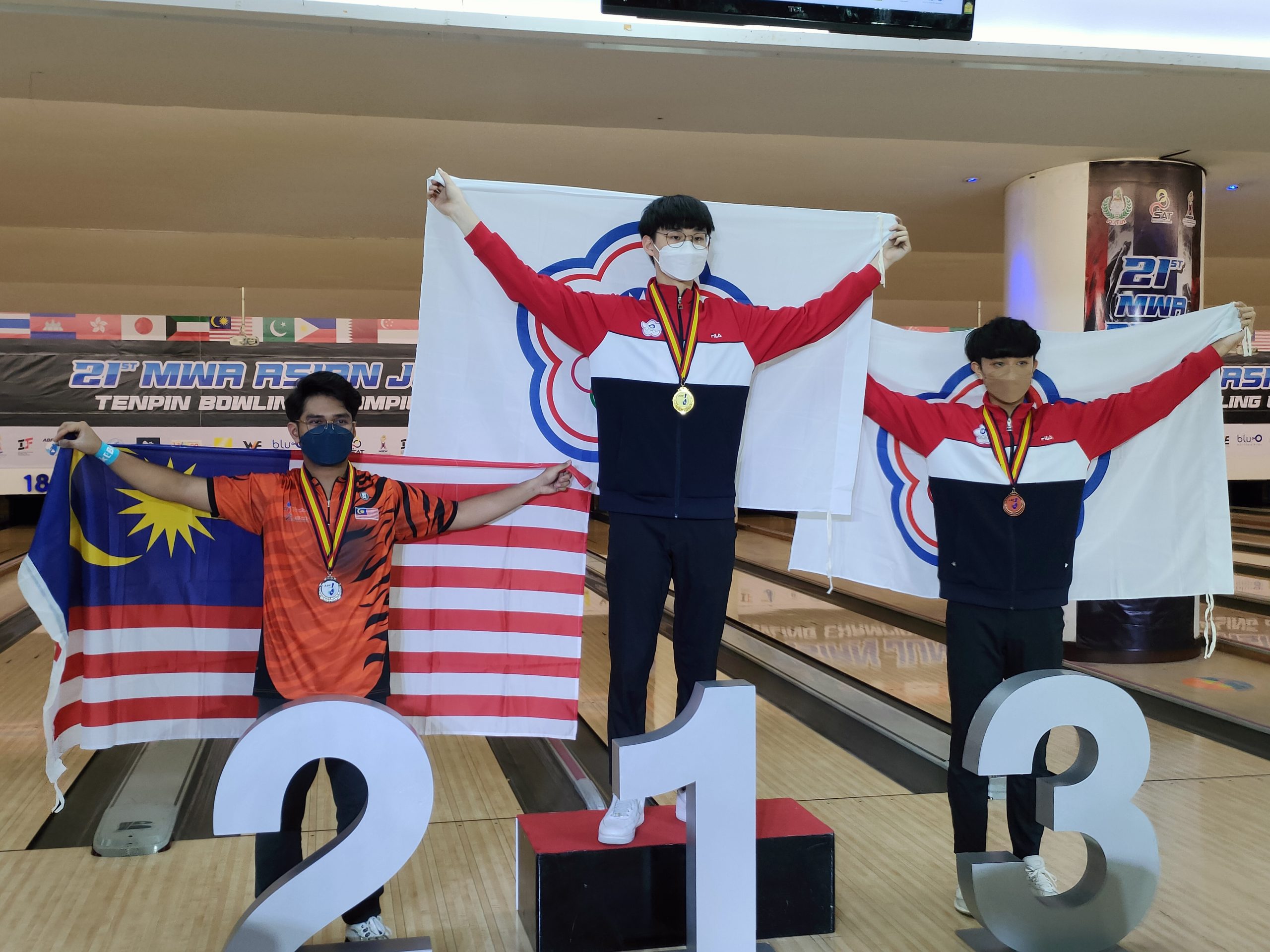 保龄球亚青赛  沙比尔男精英赛摘银