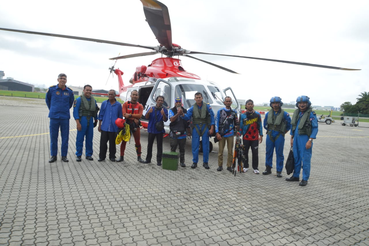 全国/日常训练遇上海上事故,灵机一动改为救援行动!