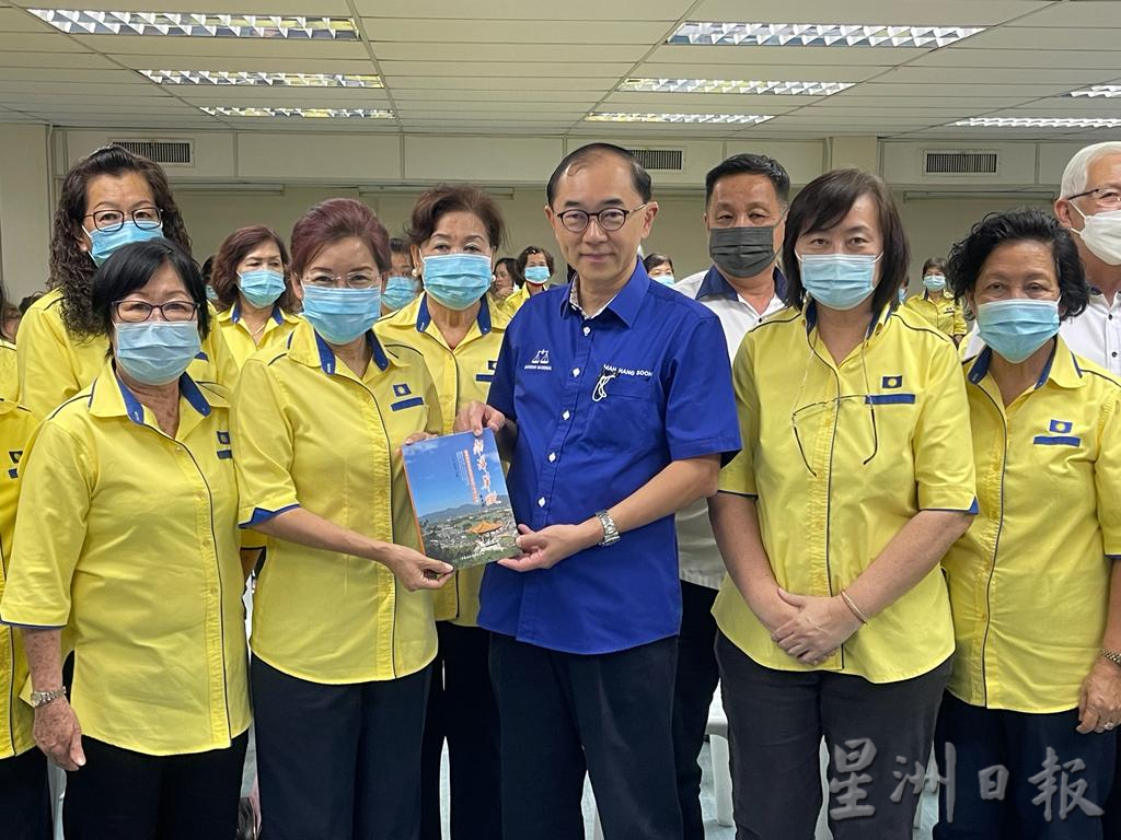 王赛之：禁父母单方面为儿改教条文  应重纳婚姻改革法