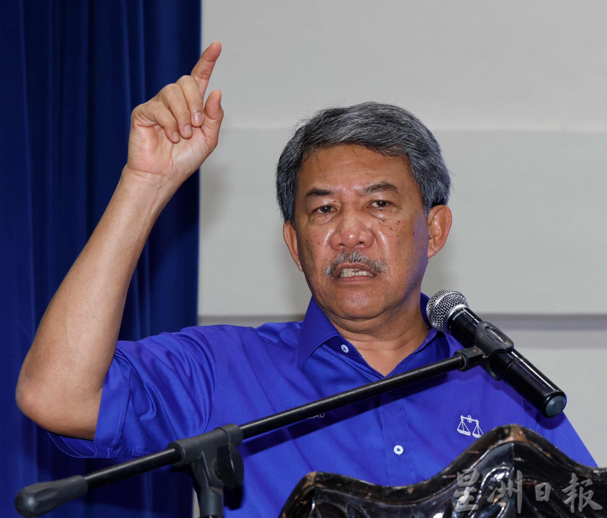 国阵署理主席拿督斯里莫哈末哈山与国阵成员党会面。