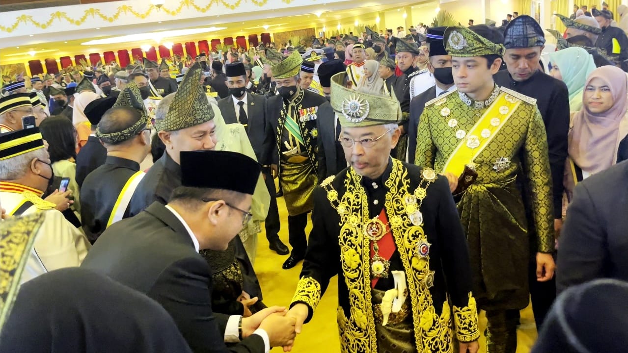 彭苏丹63岁华诞 99有功臣民受封