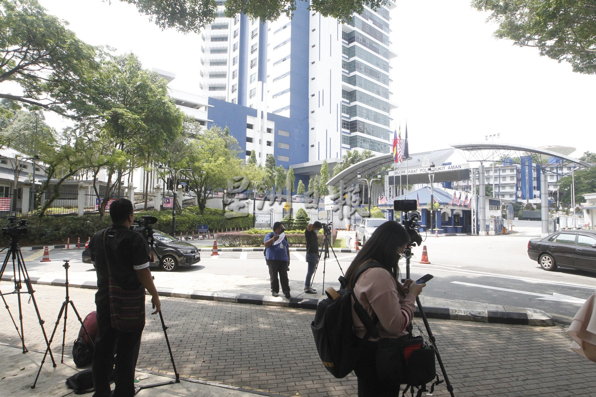 前总检察长丹斯里阿班迪没在武吉阿曼录供•媒体扑空