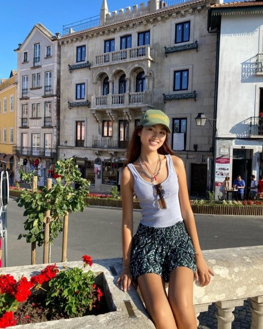 否认宣布17岁爱女出道 琦琦：现阶段学业为重 