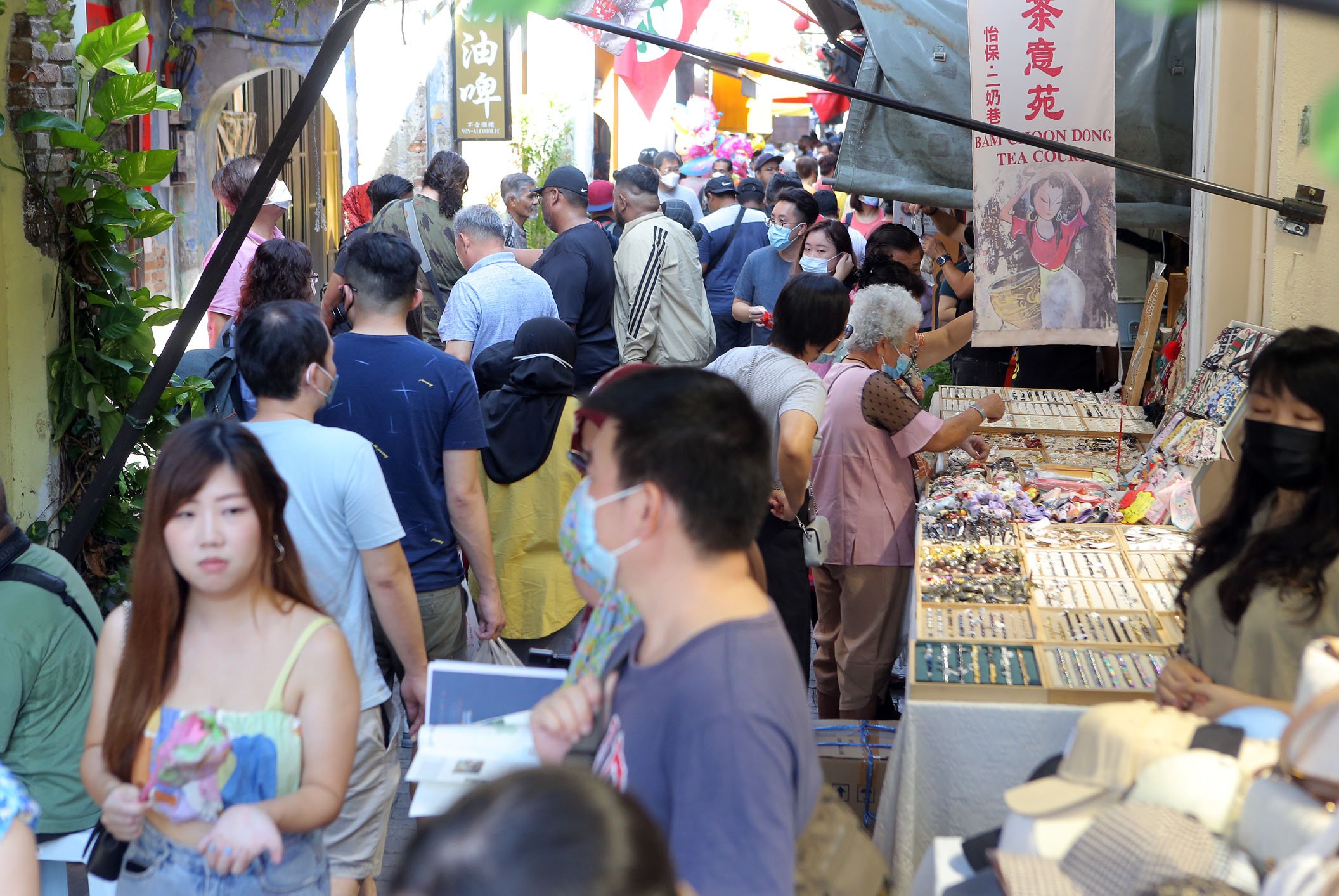 大霹雳时事焦点/怡黄金地点出租率高 撑过疫情旅游区商店抢手