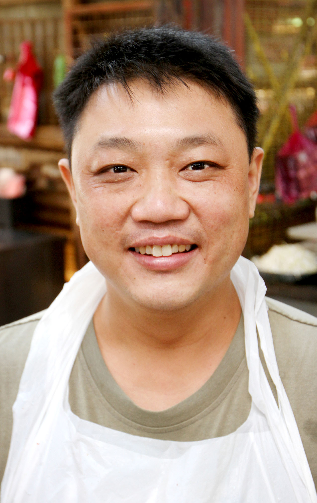 大霹雳时事焦点/鸡价再起 肉鸡顶价卖 甘榜鸡1kg直逼RM20