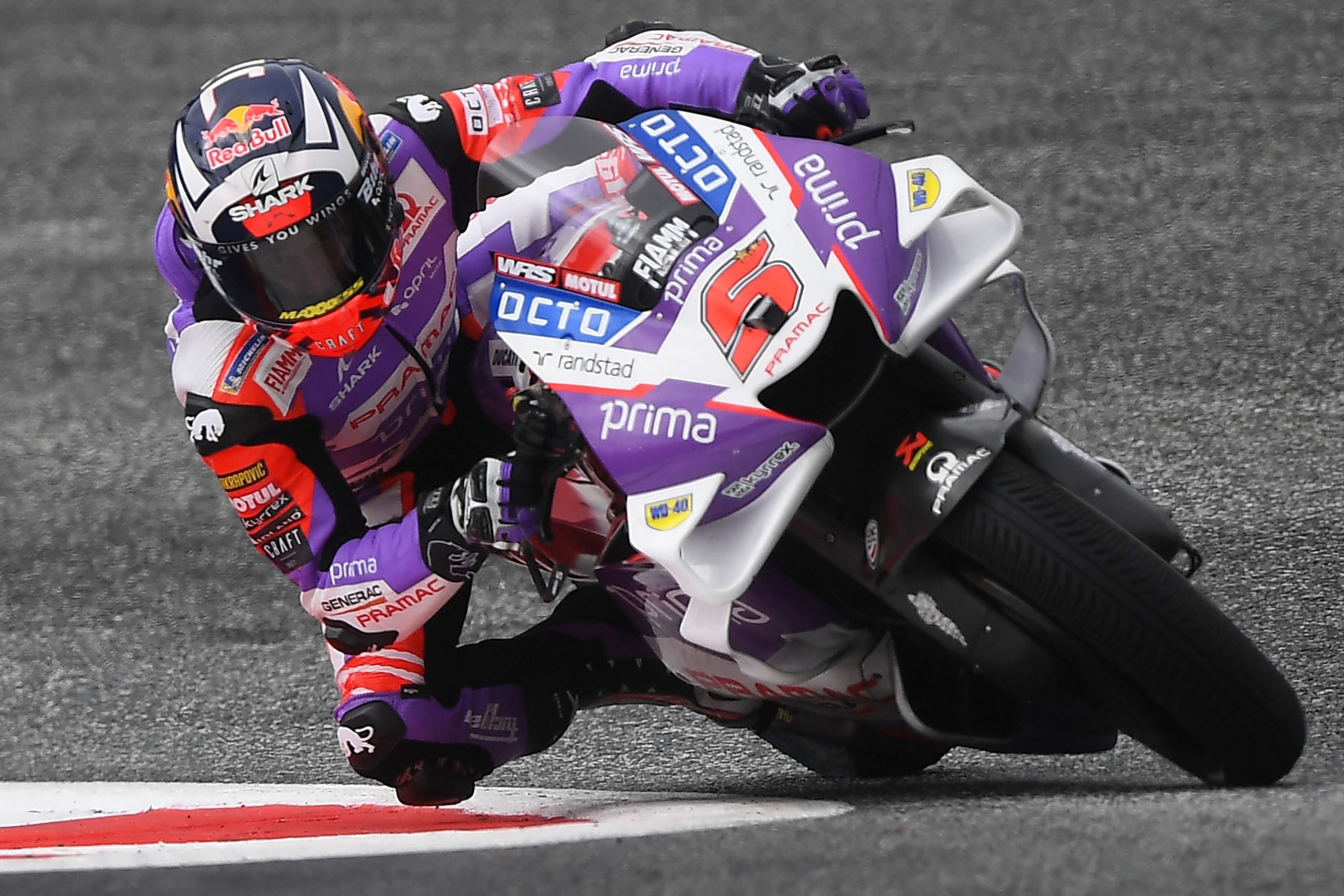 奥地利站世界摩托车大赛  杜卡迪称霸首日练习