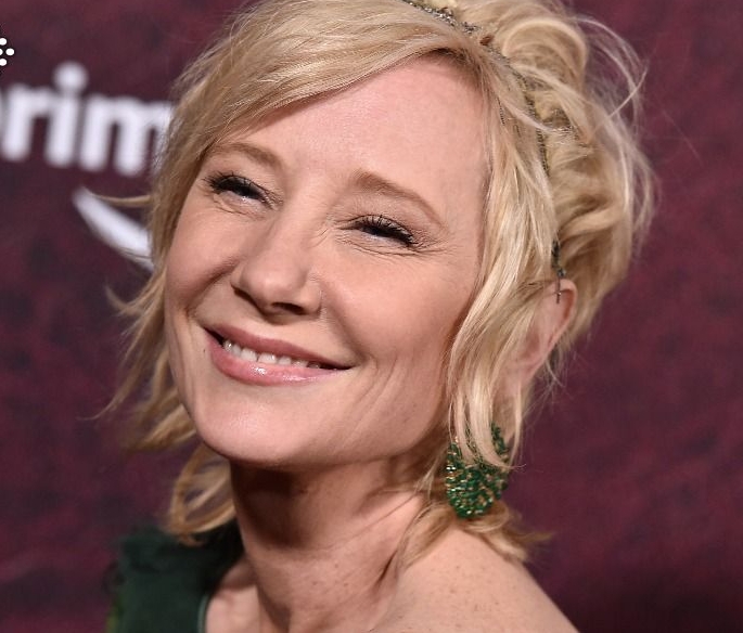 安妮希治车祸昏迷被宣判脑死 确定可捐赠器官后将拔管