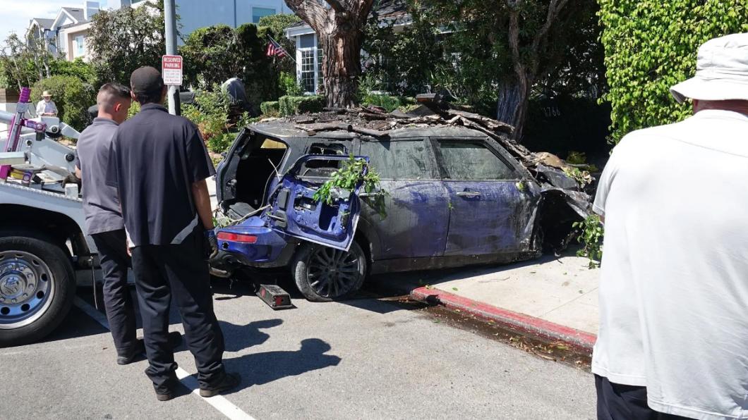 安妮希治车祸身亡 家属忍痛拔管器捐