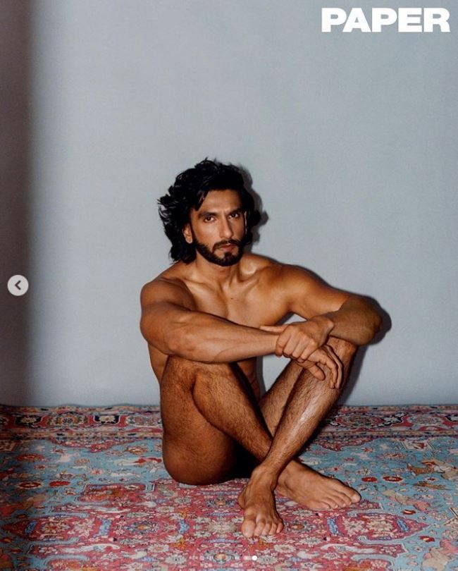 宝莱坞红星拍全裸写真 返国被送警局盘问