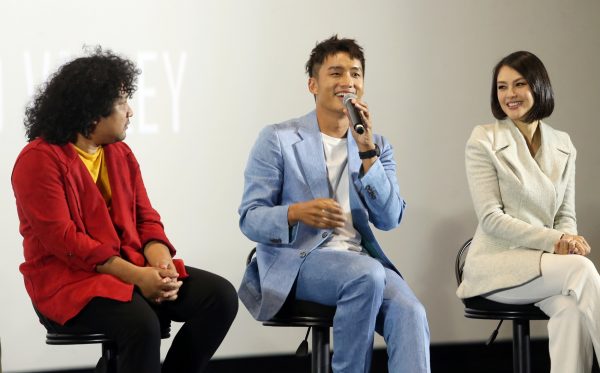 导演喊拍系列竟遭“抗议” 阿哲太帅被设计成独眼龙