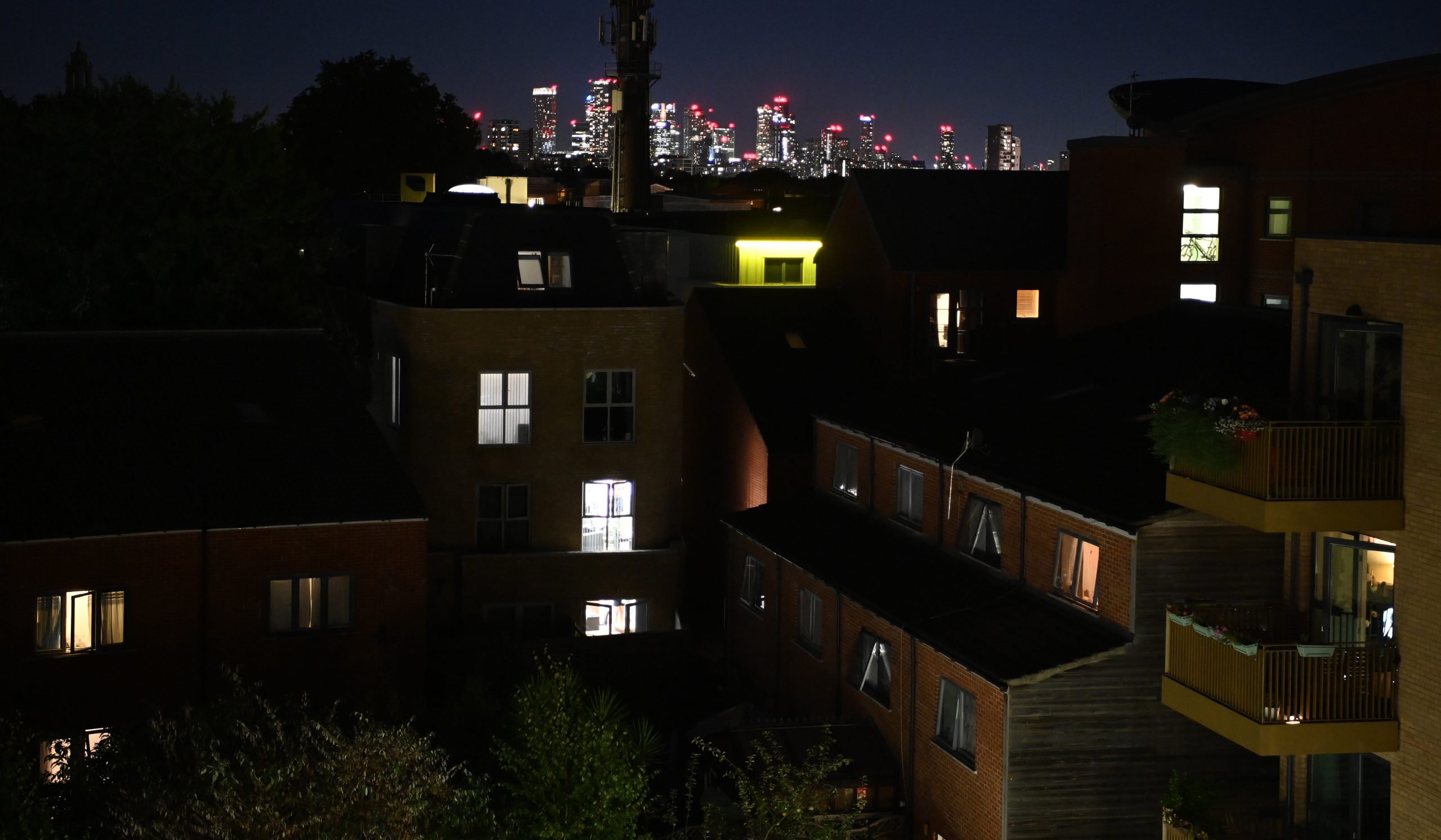 封面副文 能源电机+旱季 欧洲多国实施节能政策