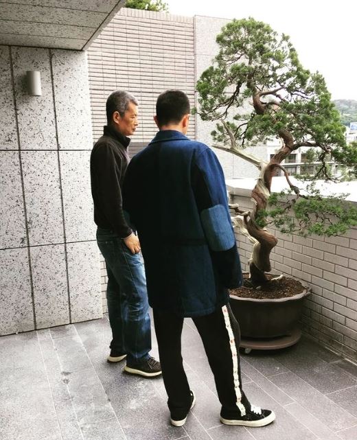 小鬼黄鸿升逝世2年 妹妹透露:爸爸头发全白了