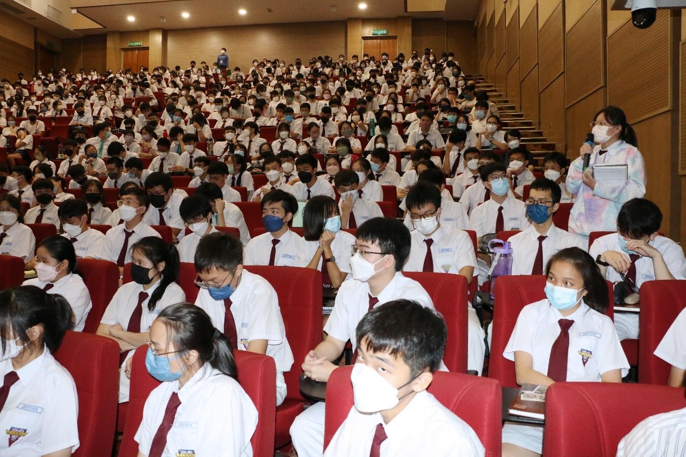 尤芳达:适应能力终身学习 学校应培养学生2技能