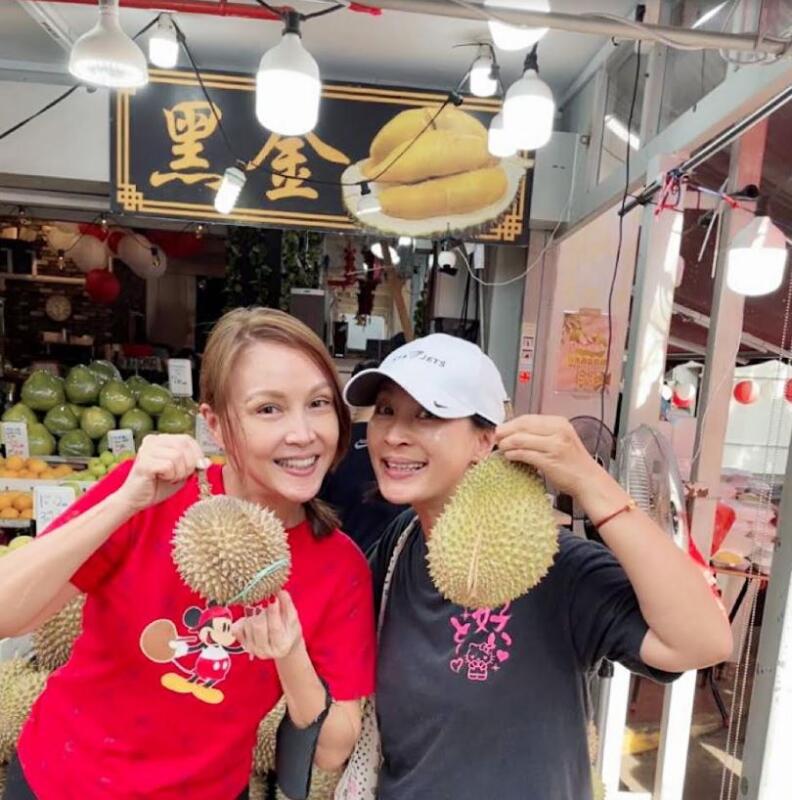 **已签发**柔：狮城二三事：28年闺蜜情，香港女星黎美娴来新度假兼探望陈丽贞