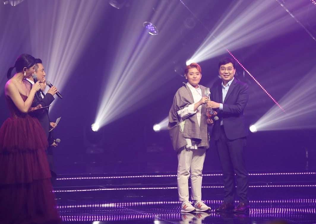 彭歆媚摘大马《声梦2》冠军 唱跳获谭俊彦赞赏