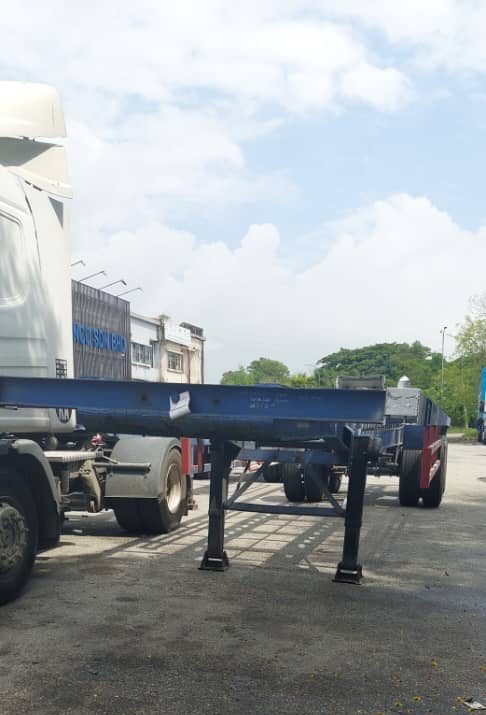 影响路况引发安全疑虑 巴生严捉违停巨无霸