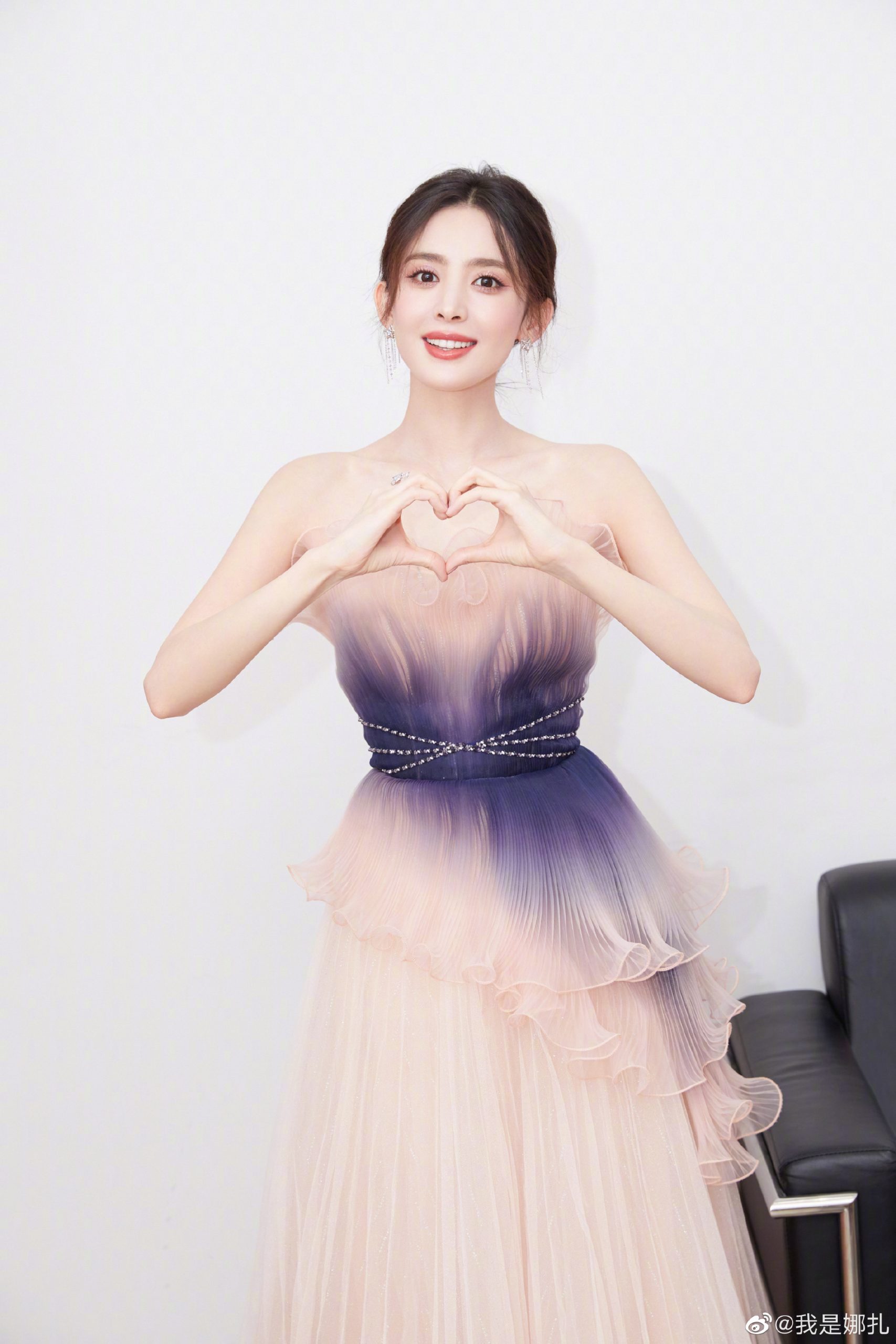 徐开骋被爆劈腿古力娜扎 张天爱经纪人发文呛“渣男”