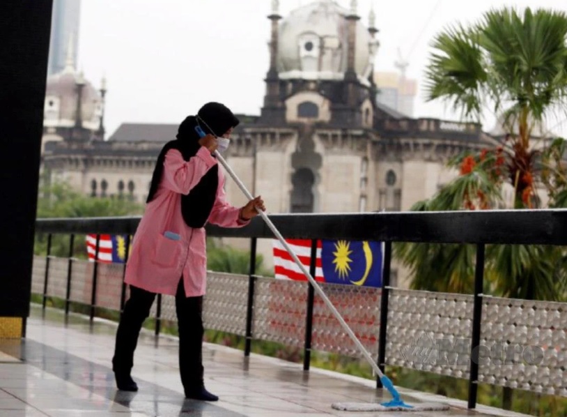 懂4种外语清洁工  原来曾任30年导游