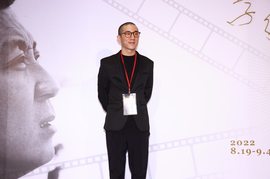 房祖名隔8年首公开受访  曝回归演艺圈计划