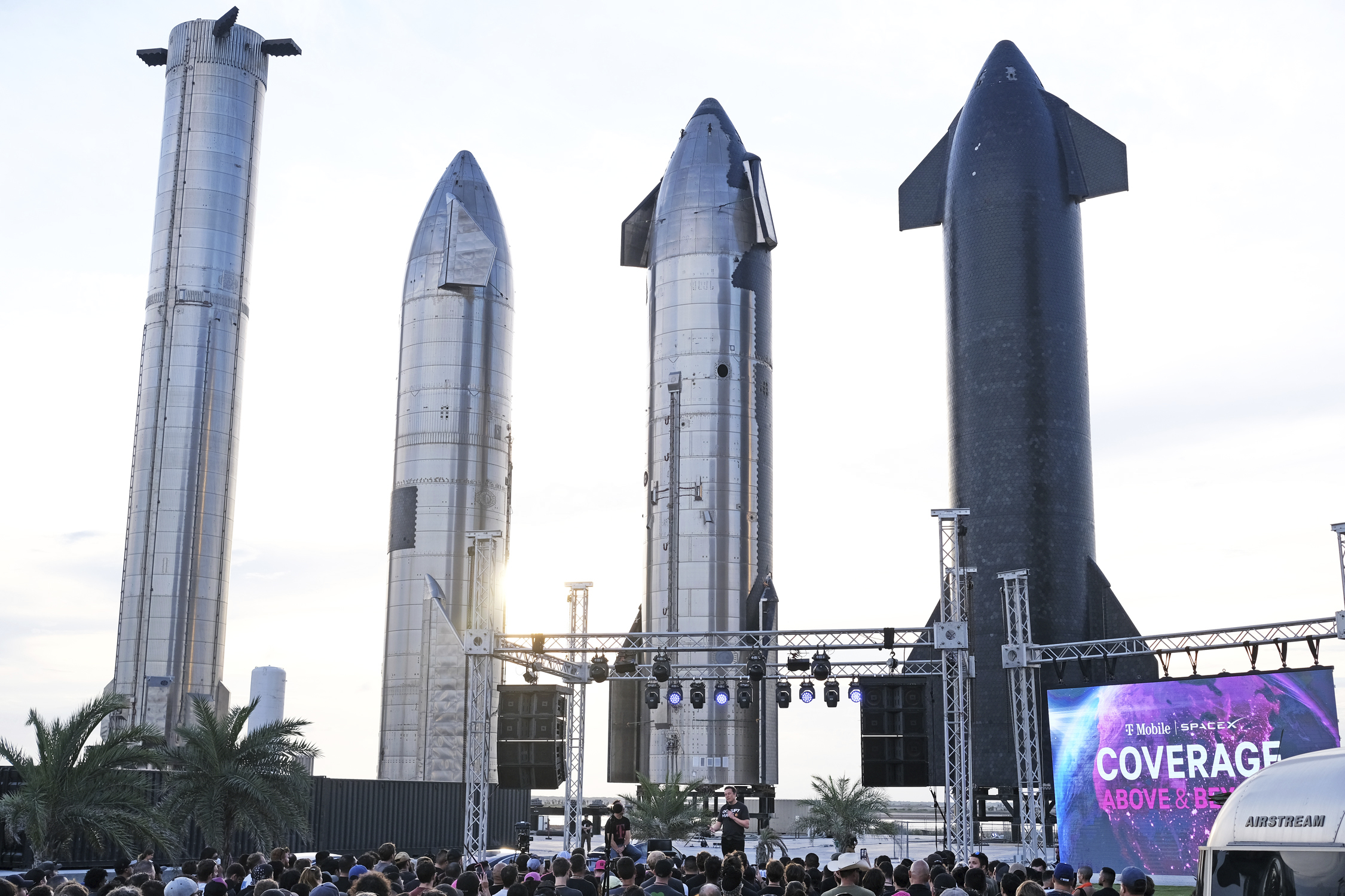 拼盘  未签 美T-Mobile使用Starlink卫星 用户看得到天空都能联络